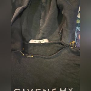 Cropped Givenchy Hoddie